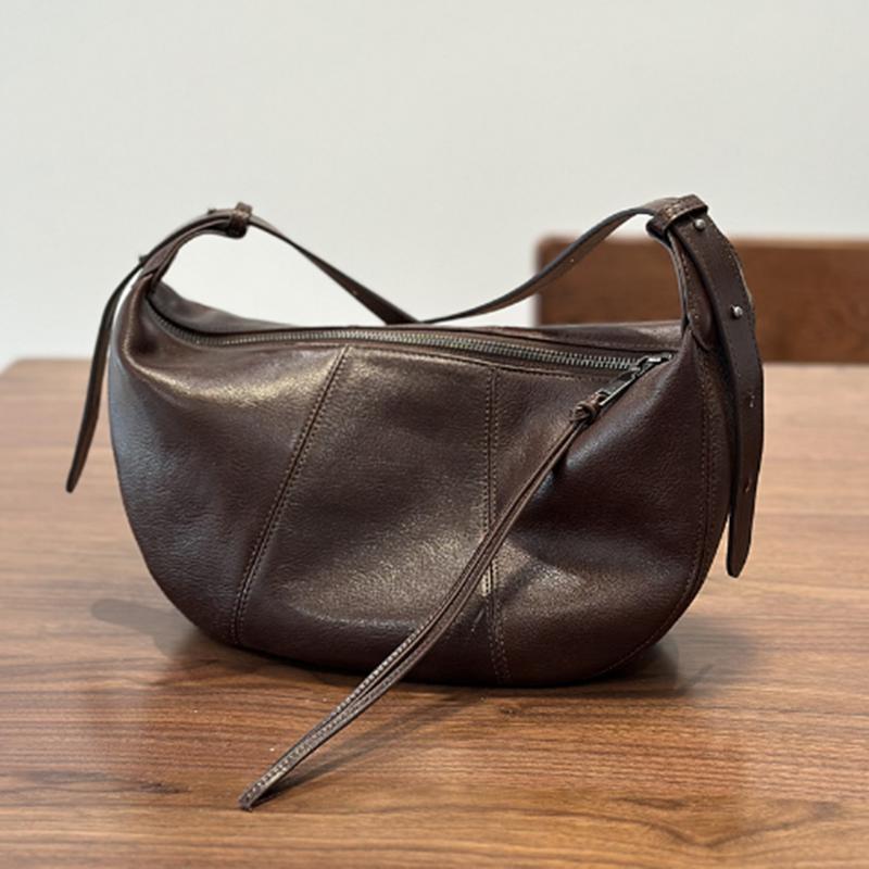 

2026 new genuine leather women s bag, top layer cowhide crossbody casual bag, crescentshaped saddle single-shoulder bag