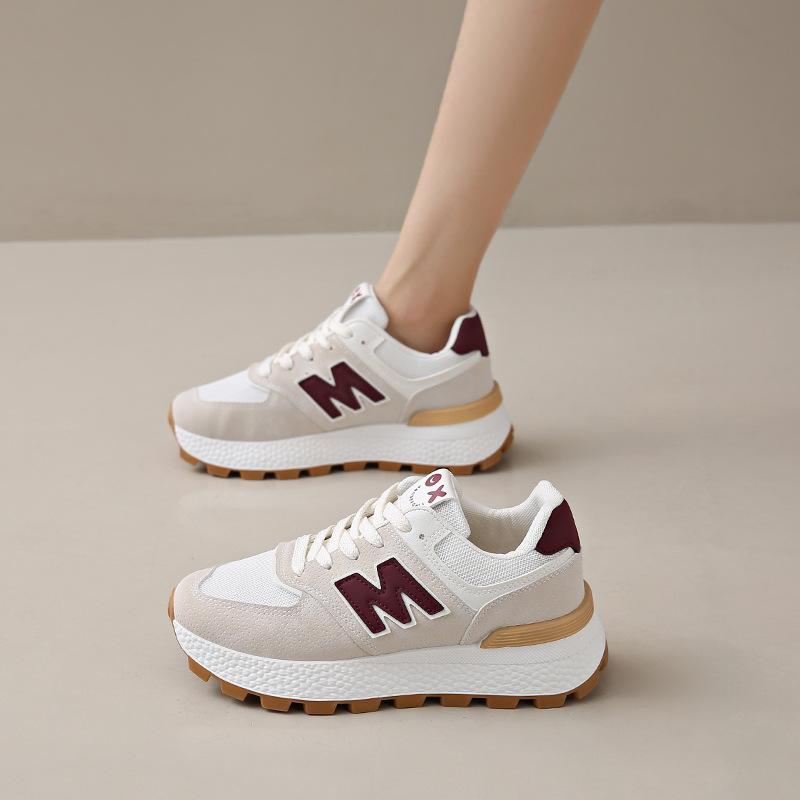 

2025 autumn new women s running shoes Korean version of versatile mesh breathable sports shoes casual platform Forrest Gump shoes women 35