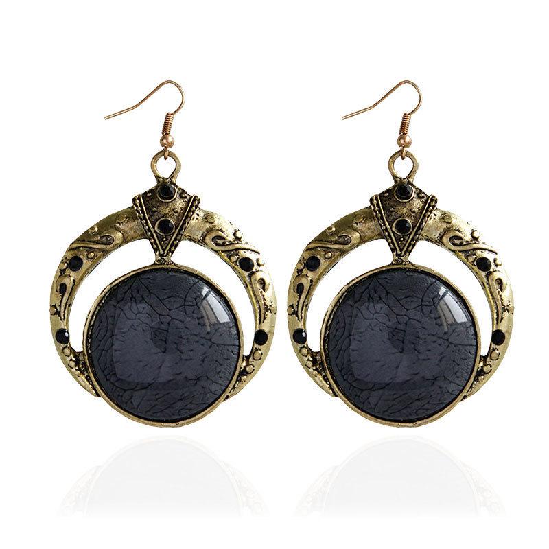 Stylish hand-woven rice bead necklace, exaggerated retro round pendant earrings necklace set