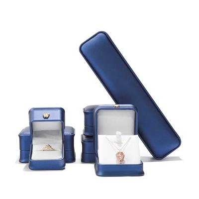 PU-Leder Kronen Schmuckschatulle, Ringanhänger, Armbandbox, Perlen-Schatzkiste, Schmuckverpackungsbox