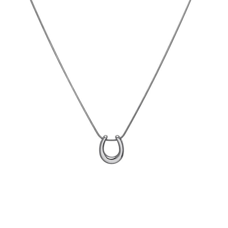 U Shaped Horseshoe Pendant Snake Chain Necklace Minimalist Luxury Elegant Delicate Versatile Fashion Jewelry For Women