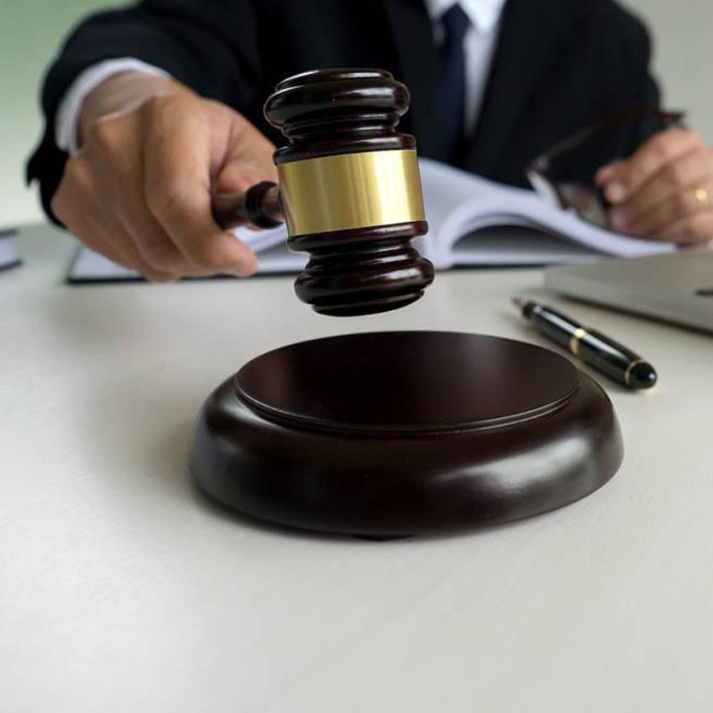 2Pcs/1Set Attorney Decorative Hammer Judge Hammer Wooden Multitool Small Hammer Children Simulation Toy Hammer and Base