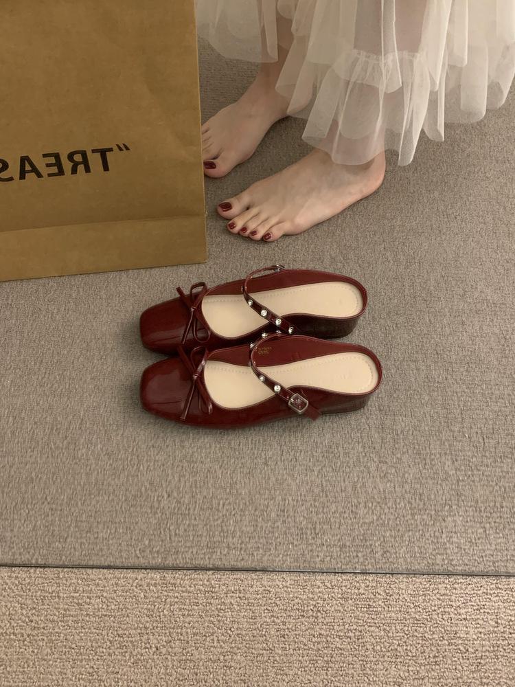 

Thick-bottomed bow bag head half slippers women s summer outer wear 2025 new inner height increase shallow mouth Muller cool slippers 40