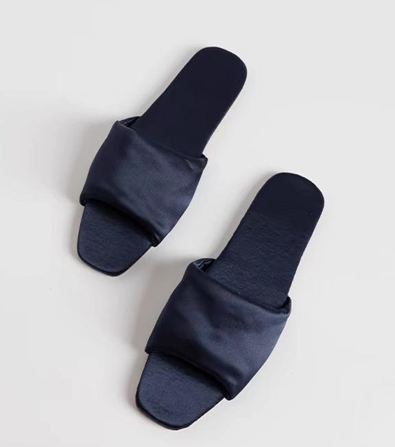 Seidensatin rutschfeste weiche Sohle flache Sohle Ein-Wort-Slipper Damen Oberbekleidung 2025 Sommer Mode lässig eckige Zehen kühle Slipper