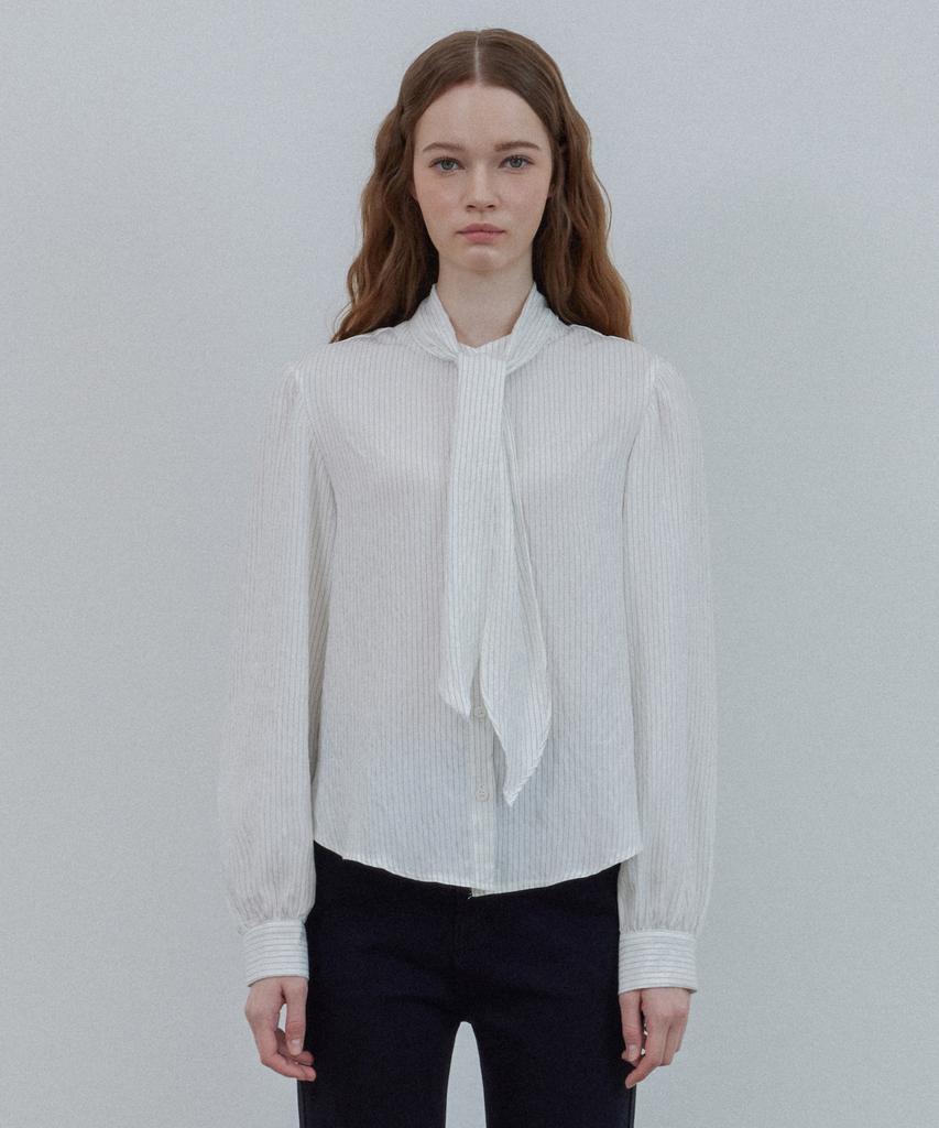 LE STUDIO Crinkle Tie Set Blouse_Ivory