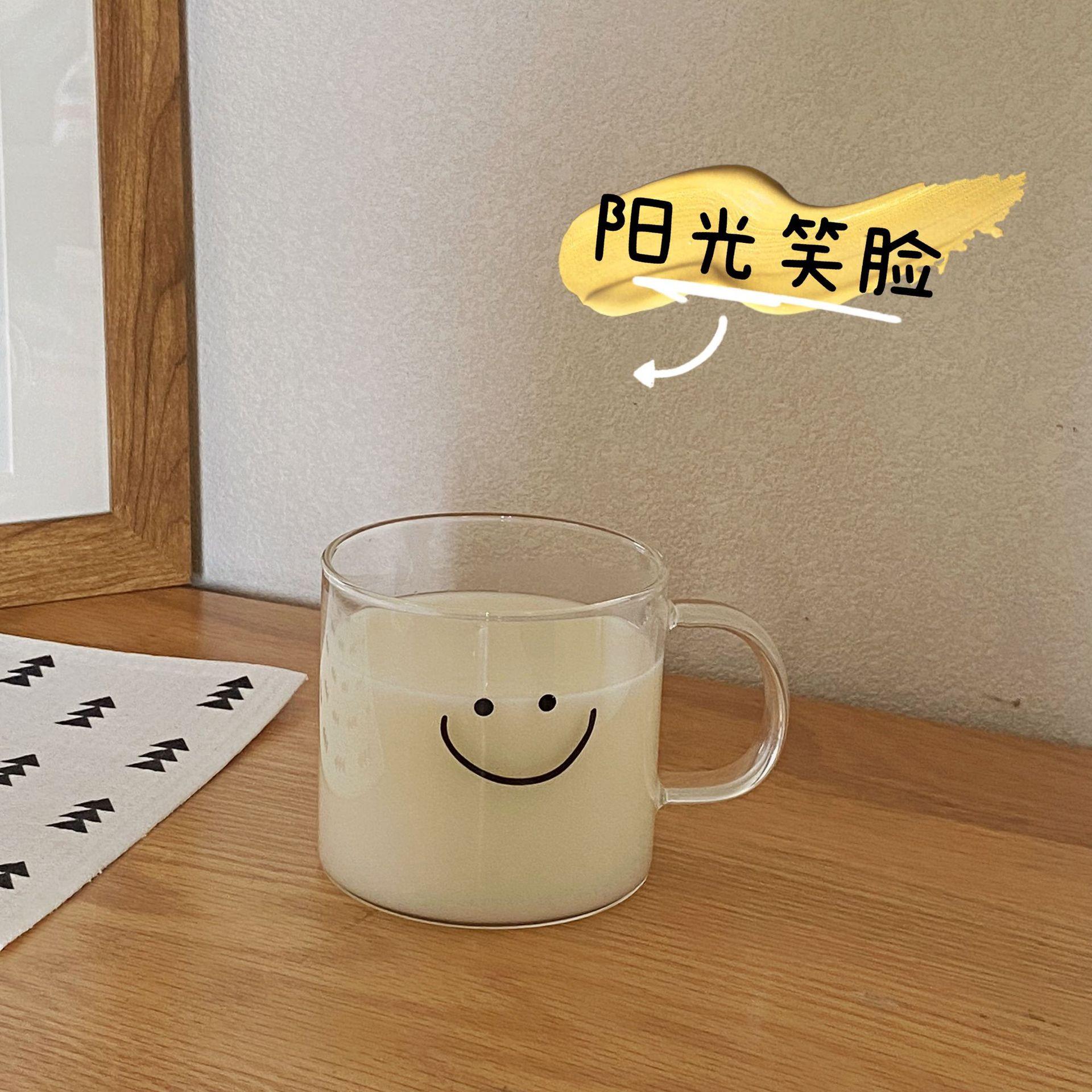 

Busy Shop Ins Smiley Face Handle Glass, Cartoon High Temperature Resistant Simple Milk Cup Breakfast Fruit Cup 500Ml 401-500ml