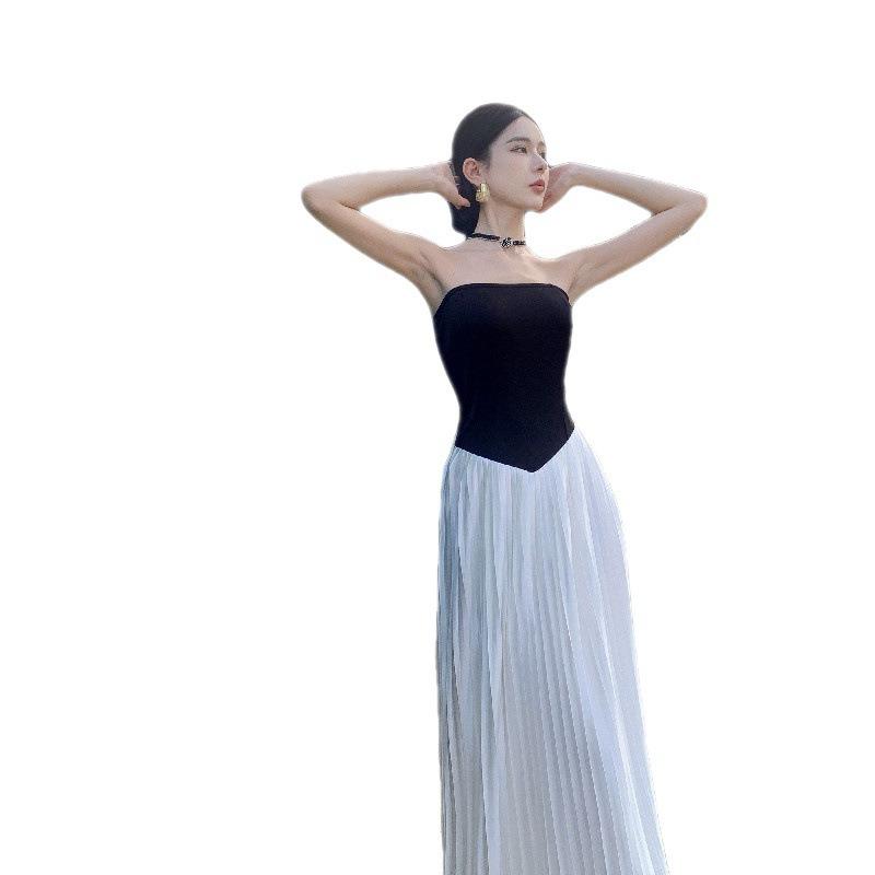 French Temperament Sexy One-shoulder Dress Women's Summer New Beach Vacation Bandeau Patchwork Pleated Skirt