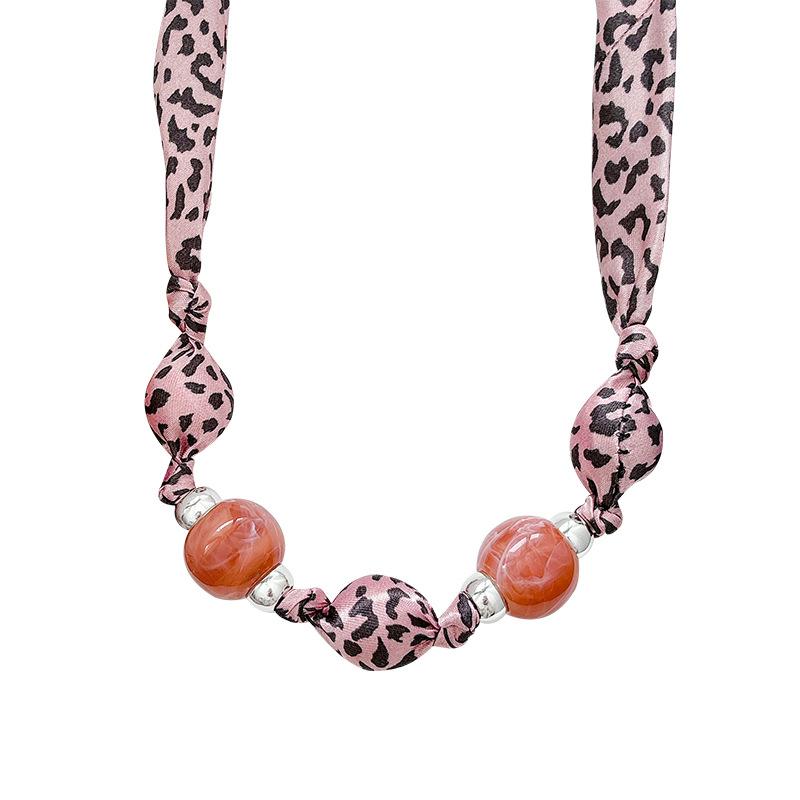 Pink Leopard Print Magnetic Pearl Necklace Women's 2026 New Niche Sweater Chain Light Luxury Accessories