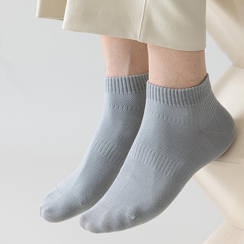 Men's Spring and Summer New Solid Color All In One Massage Bottom Anti Pilling Boneless Waist Non Slip Low Top Boat Socks