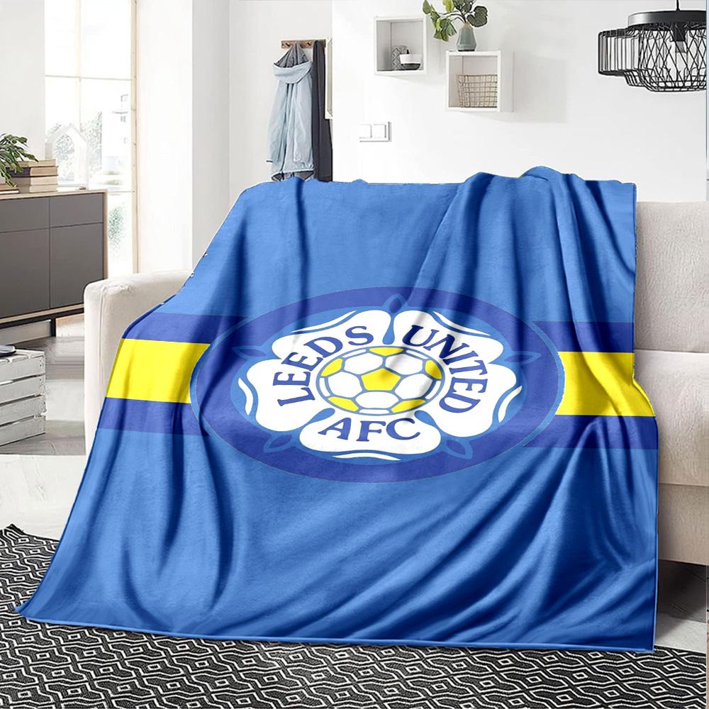 Leeds United Print Flannel Blanket High Quality Warm Comfortable Cover for All Seasons Perfect for Gifts Home Decor