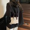 This Year's Popular Small Bag Women's New Fashion Versatile Messenger Bag Exquisite Super Fire Portable Bucket Bag