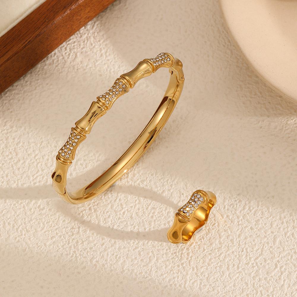 Modern Luxury Stainless Steel Jewelry Set With Beaded Bangle And Ring For Women