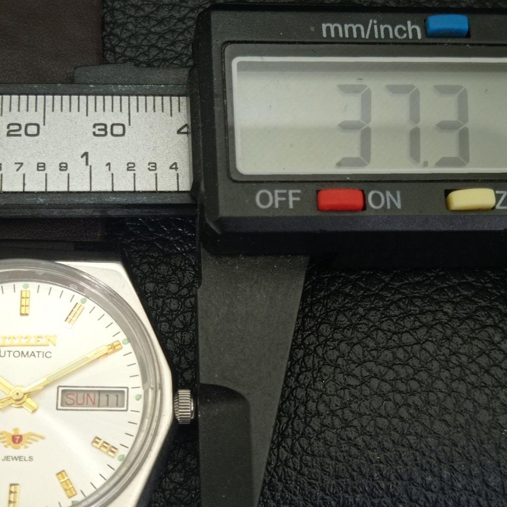 Citizen AUTOMATIC 8200 VINTAGE JAPAN MENS SILVER COLOR DIAL WATCH A702764-1 R210-a702764