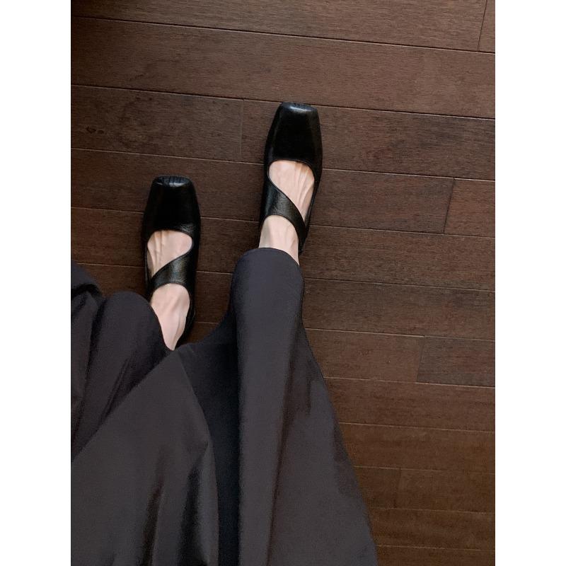 ~ High-end textured horse pattern square head thick heel soft surface small leather shoes high heel single shoes women's autumn models