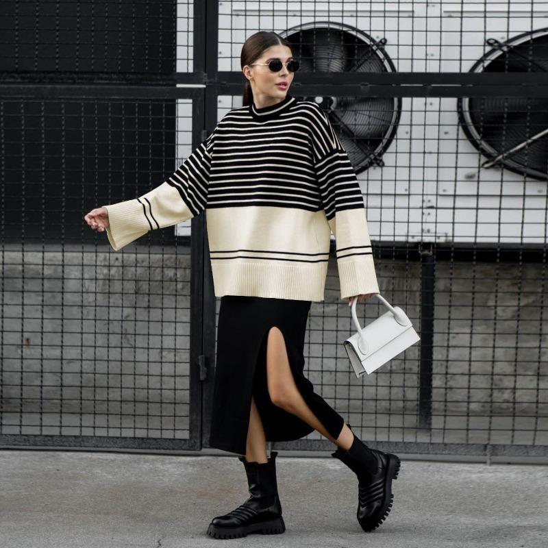 Maglione a righe a collo alto da donna per autunno e inverno