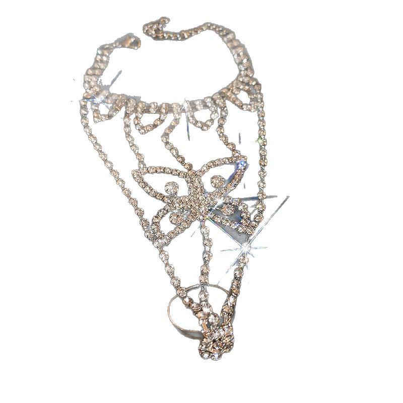 Französisches Armband mit eingelegten Diamanten und runder Schnalle - Retro-Hofstil, Luxuriöses Herbst-/Winterarmband
