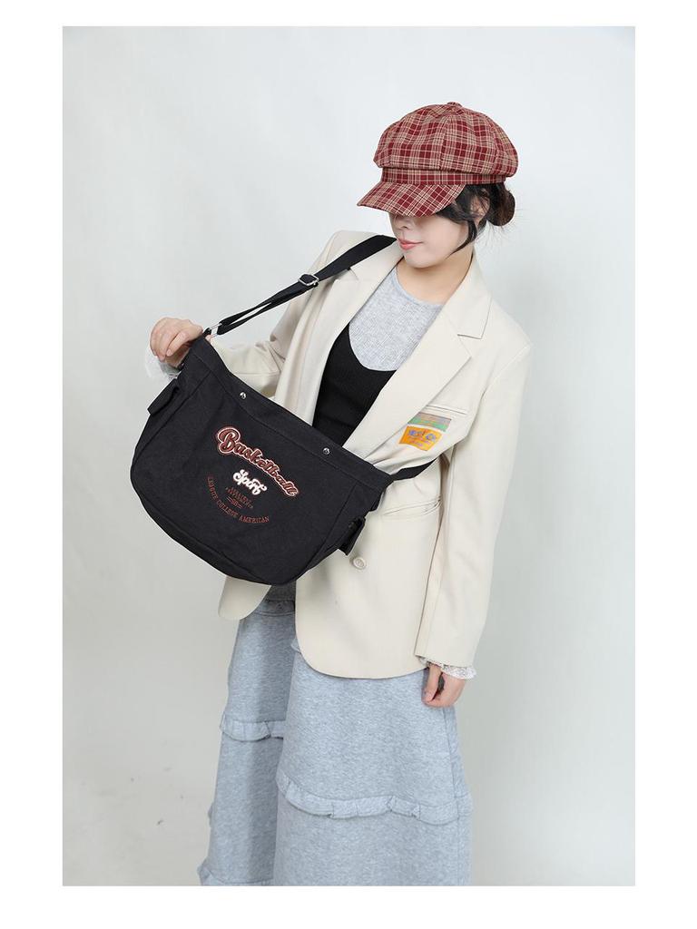 Korean Trendy Canvas Messenger Bag: Large Capacity for Women & Men, Sports Style
