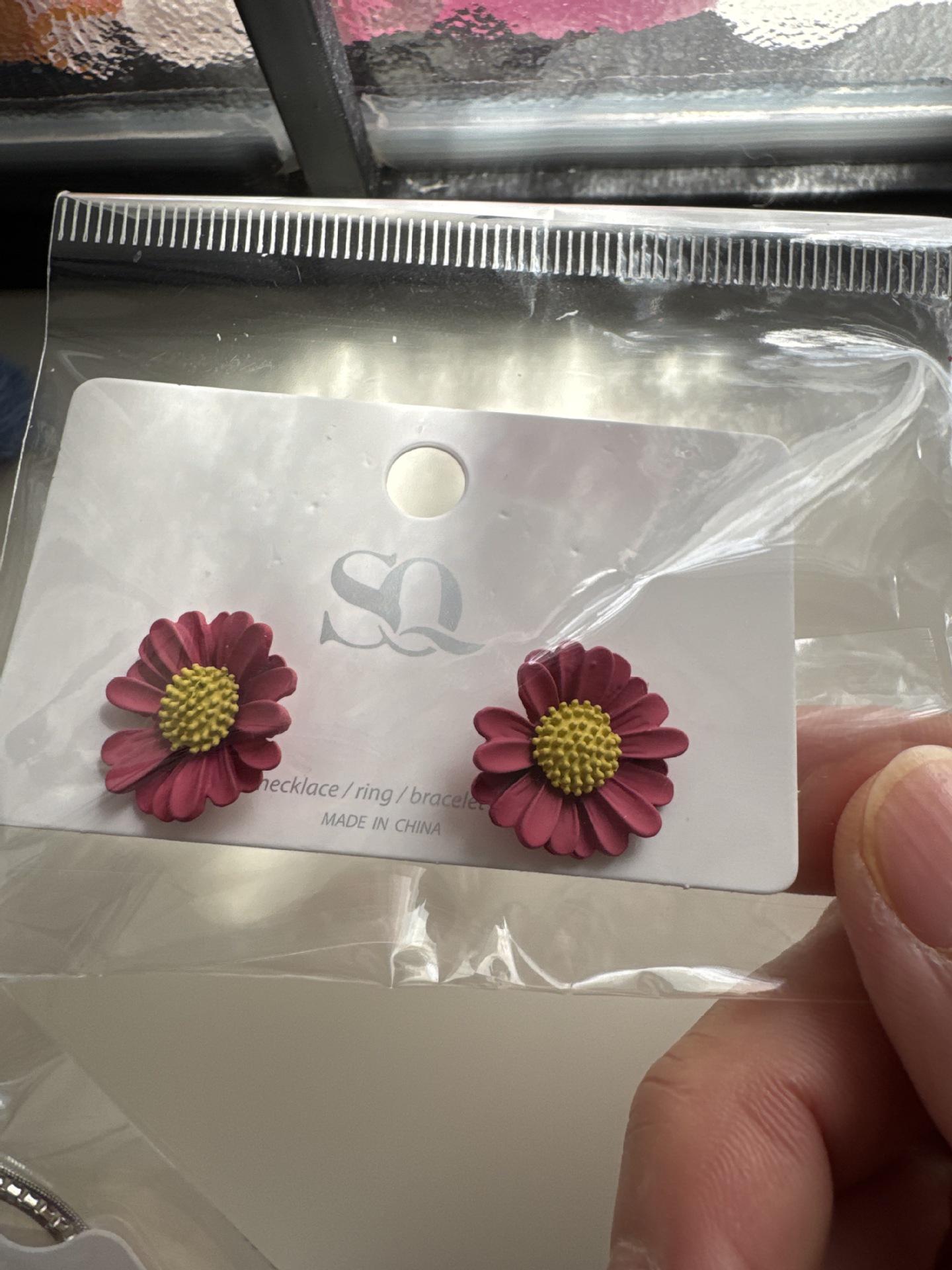 

Корейские серьги-лепестки маргаритки: Серебро S925, простой и свежий дизайн розовый