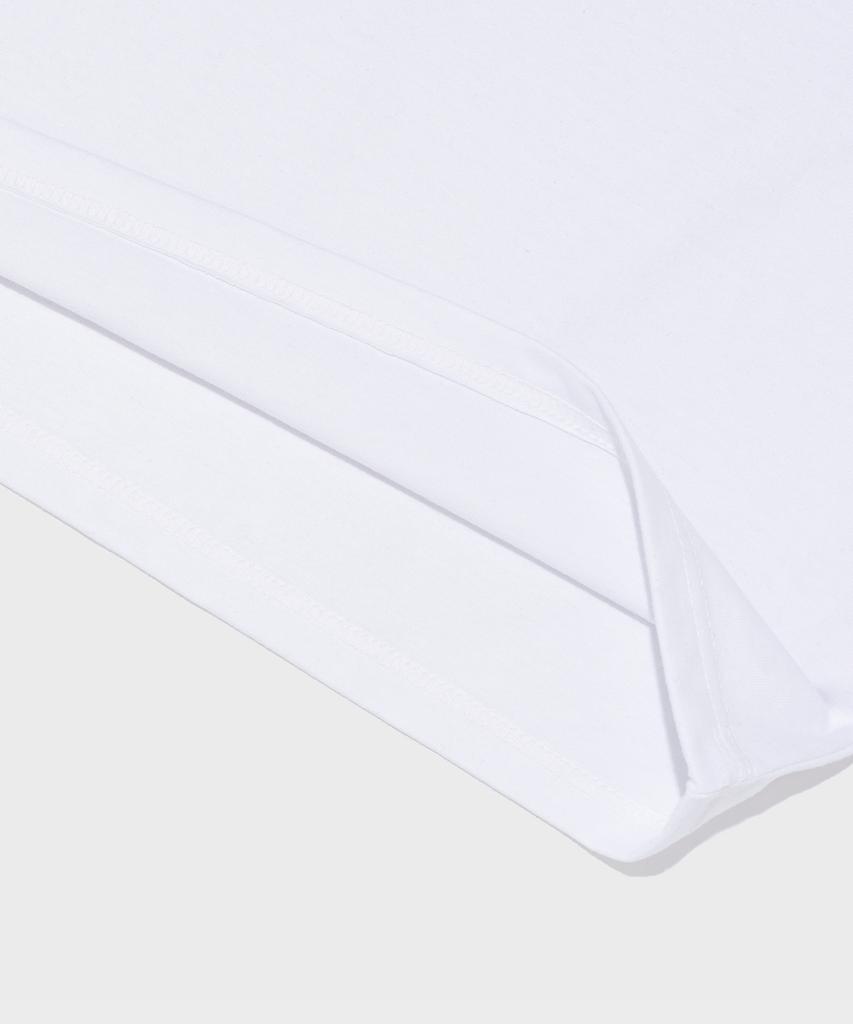 Wogseuaenko Anna Mountain Oversized Short Sleeve T-Shirt (White)