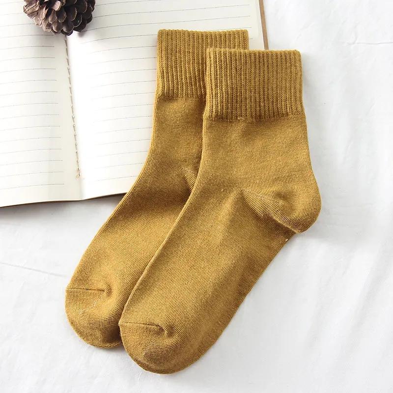 Frauen Socken Baumwolle Retro Crew Rohr Einfarbig Winter Mode Hajuruku Schwarz Weiß Sets Qualität Lose Koreanische Lange Nette