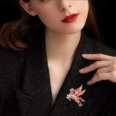Spille Cavallo Volante Colorate Fashionexquisite per Abbigliamento da Donna Accessori Cappotto Regali