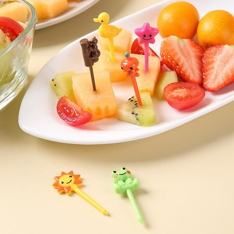 6/8Pcs Cartoon Bear Squirrel Shape Fruit Fork for Toddler Lunches Decorative Food Picks Reusable Lunch Box Toothpick Set Decor