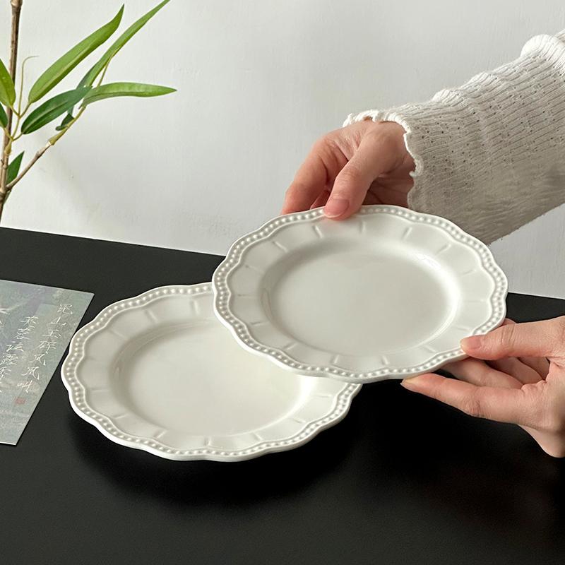 French Dot Relief Plates Household 8 Inch Ceramic Aesthetic Exquisite Kitchen Tableware Flower Shape Afternoon Tea Dessert Dish