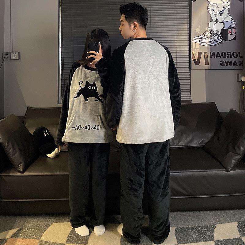Autumn/Winter Flannel Pajamas: Cozy Round Neck Homewear for Youthful Men and Women
