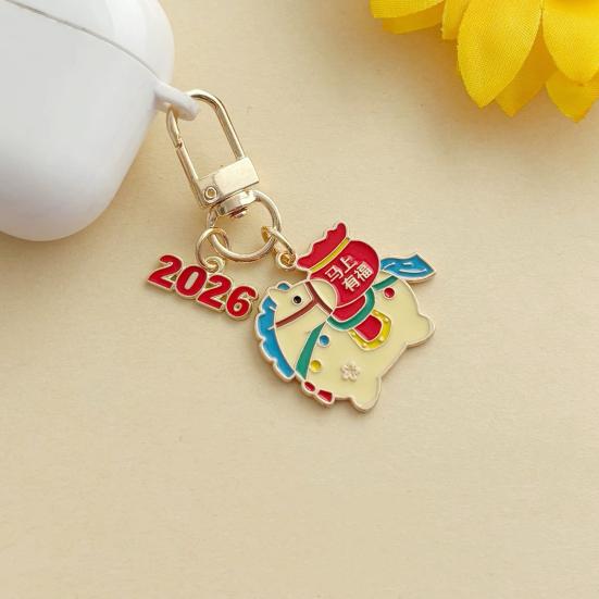 Schlüsselanhänger-Anhänger mit Metall-Federverschluss Buntes Emaille Jahr des Pferdes 2026 Schlüsselanhänger Segen Reich Friedlich Schlüsselring Neujahrsgeschenk