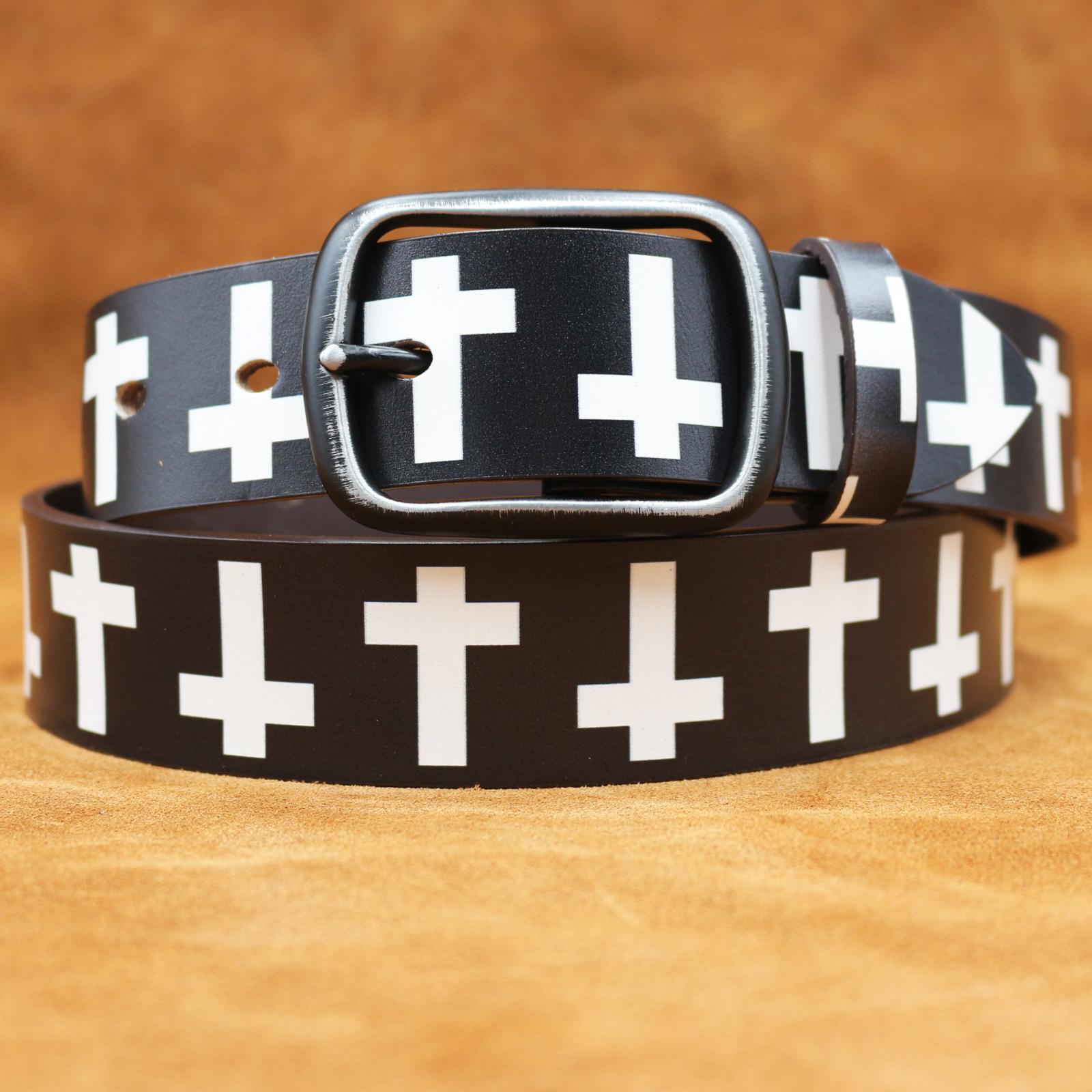 

Ремень из натуральной коровьей кожи Y2K, простой и универсальный, персонализированный кожаный ремень, оригинальный крест, черно-белый печатный ремень 125cm белый