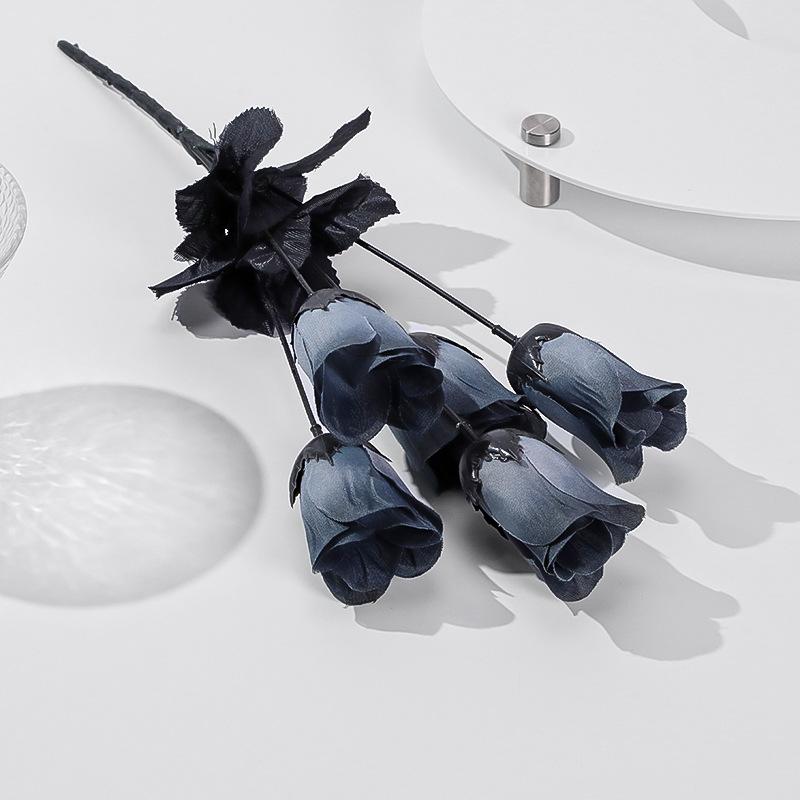 

Dark Style Halloween Party Faux Black Rose Bouquet Decoration серый