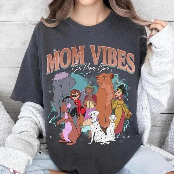 Retro Disney Mom Vibes T-shirts, Cool Mom Club Tee, Mother s Day Gift Tee L