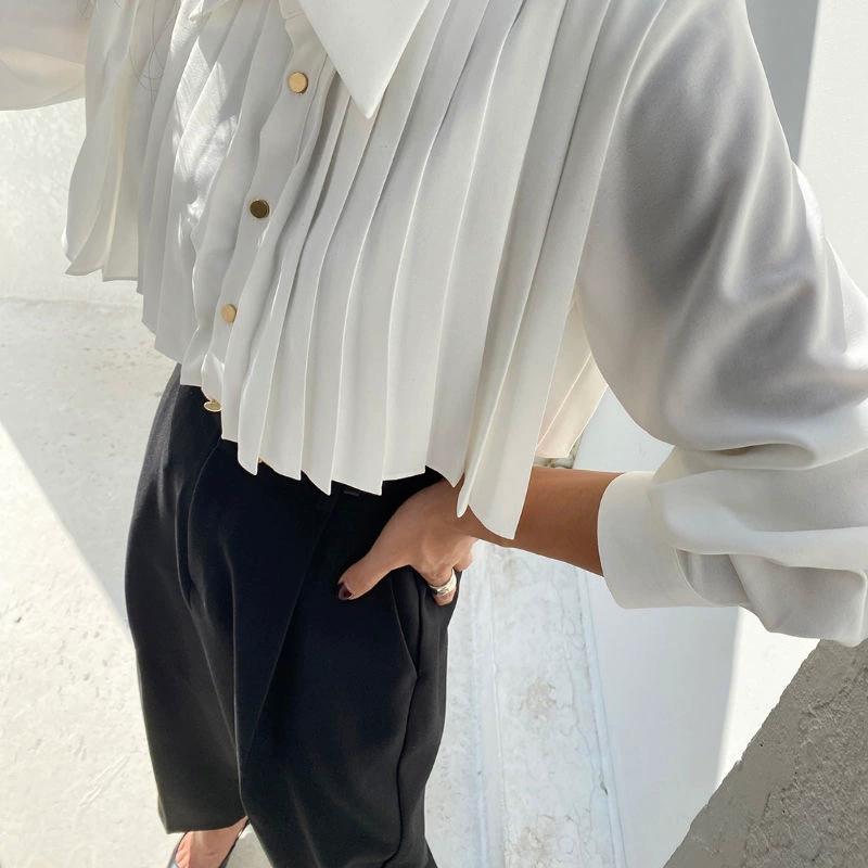 Small Niche Pleated Black Shirt for Women, Korean Version, Spring Design Sense, Short Shirt, High Waist Versatile Top