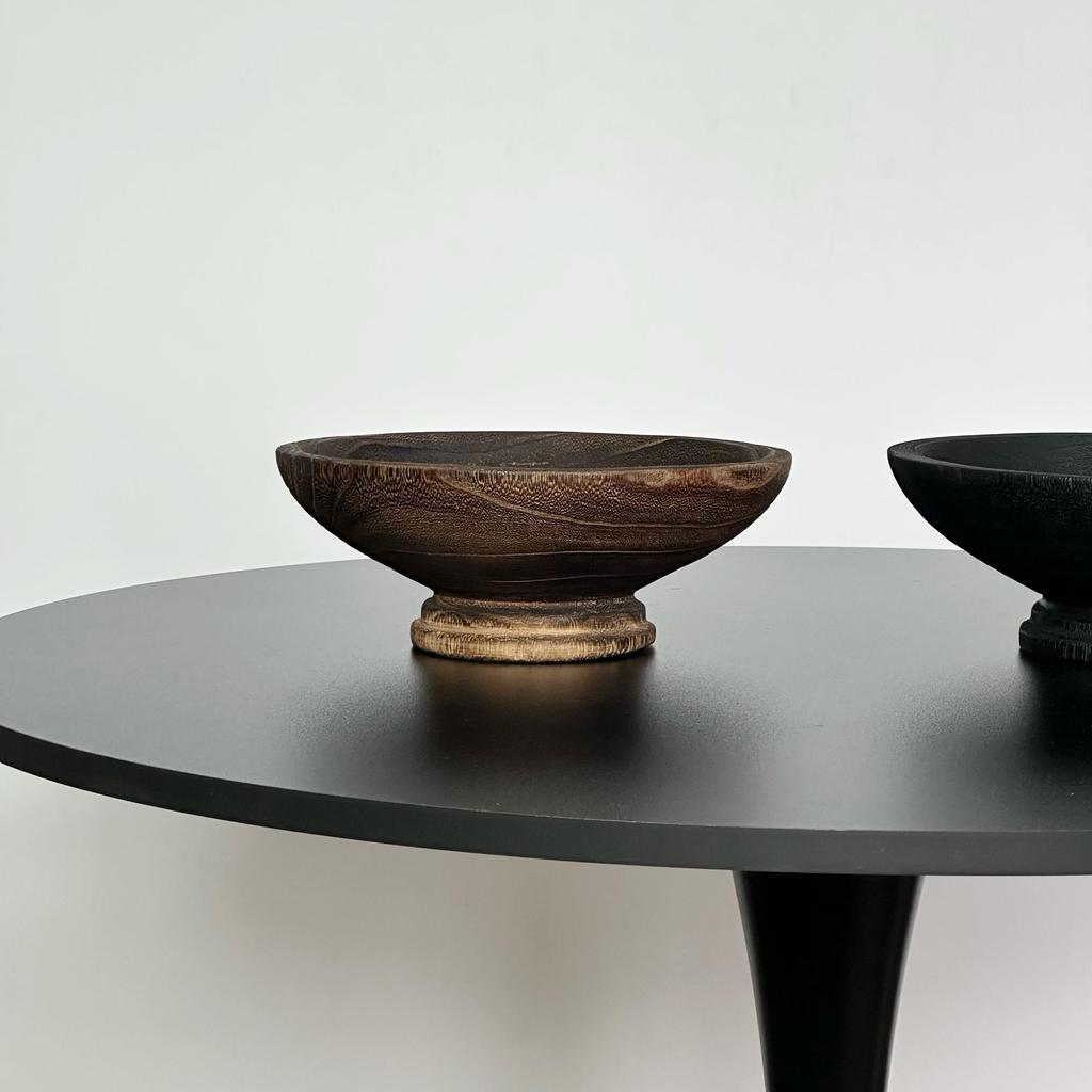 Wabi-sabi Handmade Wooden Fruit Bowl - Retro Log Style Ornament for Living Room, Guesthouse, or Hotel Decor and Storage.