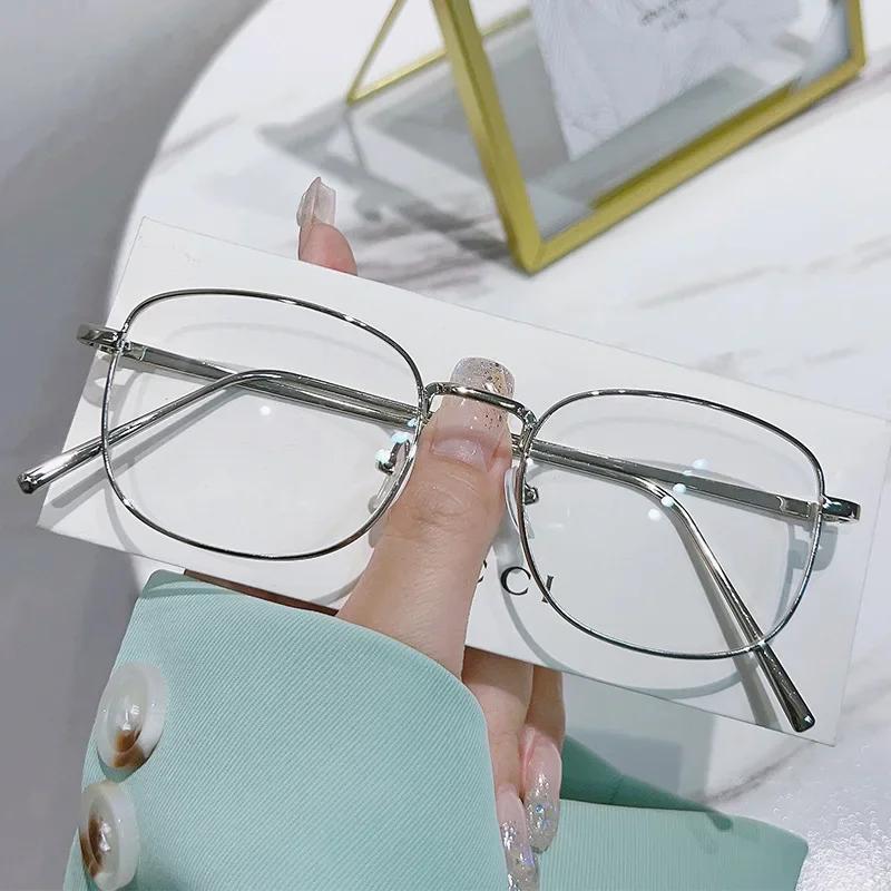 Retro Art Metal Square Frame Myopia Glasses Anti-blue Light Near Sight Glasses Women Anti-radiation Short-sighted Eyeglasses