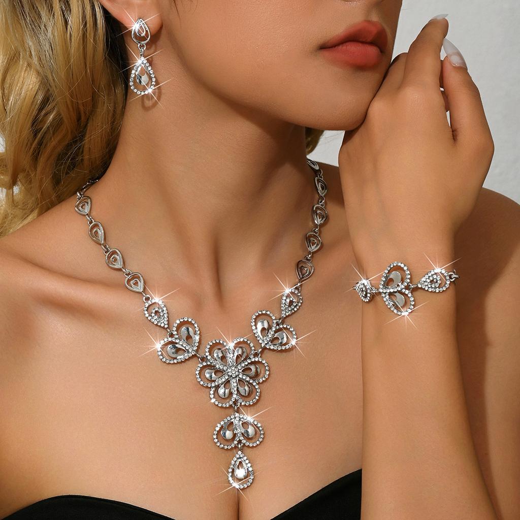 Super Flash Water Drop Full Diamond Fringed Earrings Women'S Long Temperament Super Fairy Fashion Thin High-End Earrings