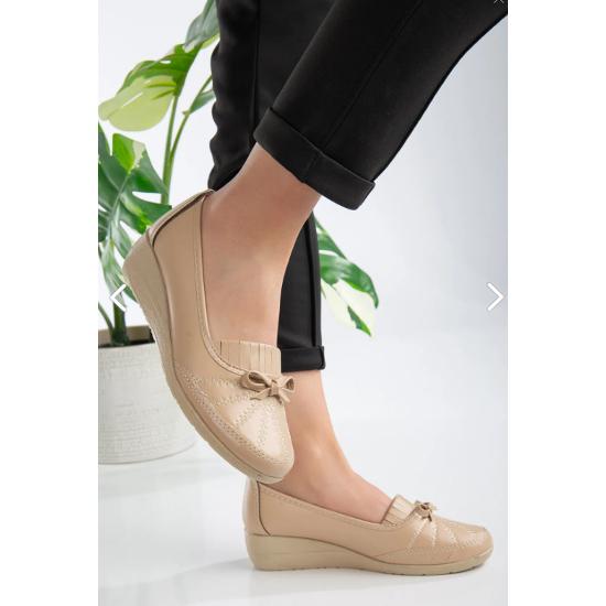 Kadın Ortopedik Tabanlı Fiyonklu Krem Esnek Anne Ayakkabısı