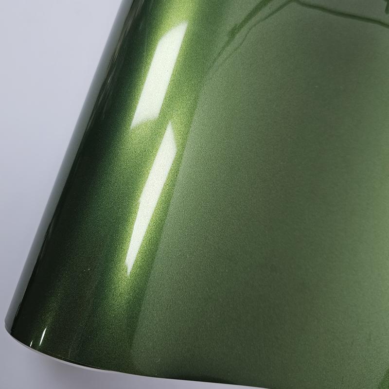 

High Glossy Metallic Mamba Green Wraping Vinyl Car Wrap Sticker on the Hood Decals for Vehicle Car Film Cover Wrapping Foil 20CMX152CM зелёный