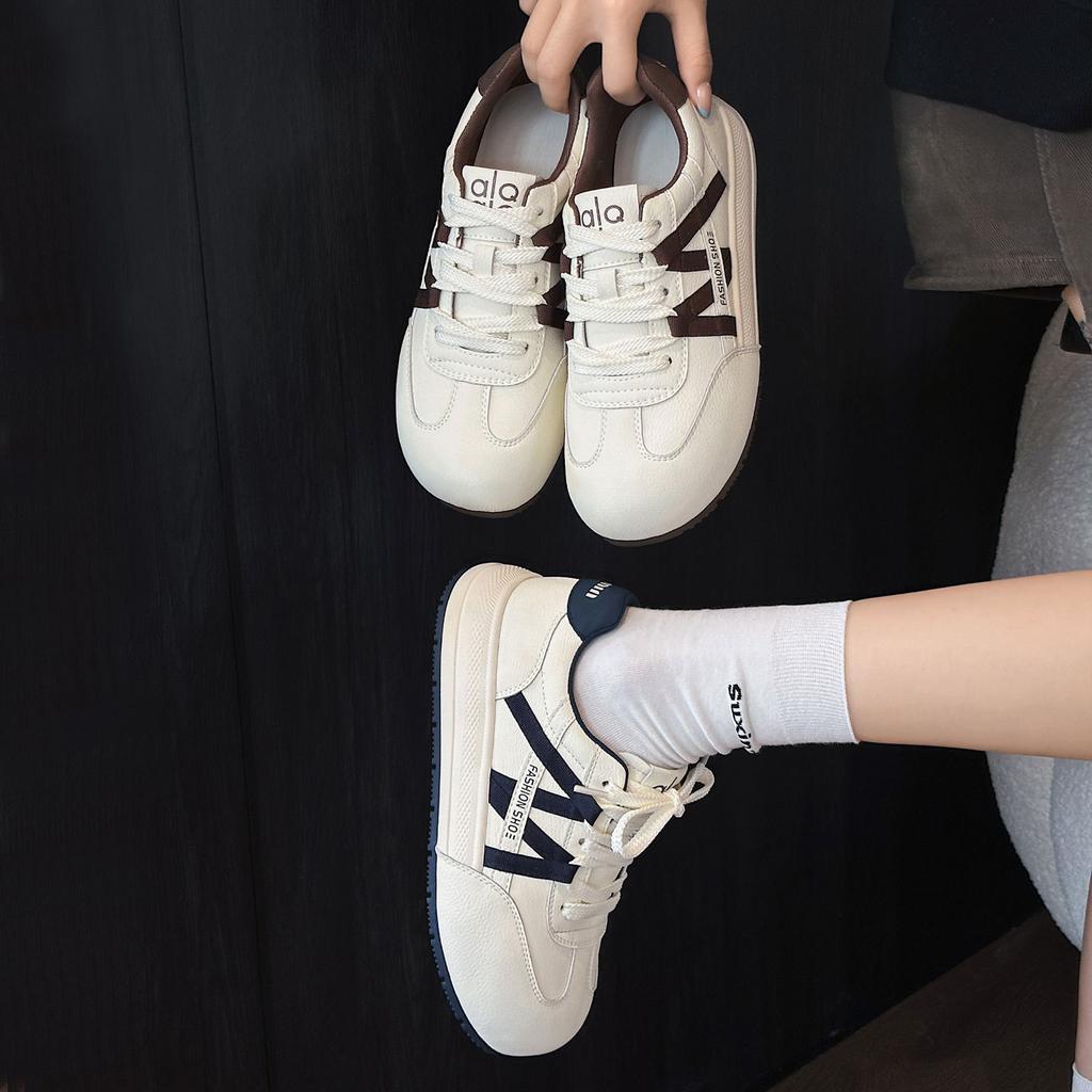 Leather thick-soled heightening women's autumn new light and not tired feet round head versatile sports and leisure shoes