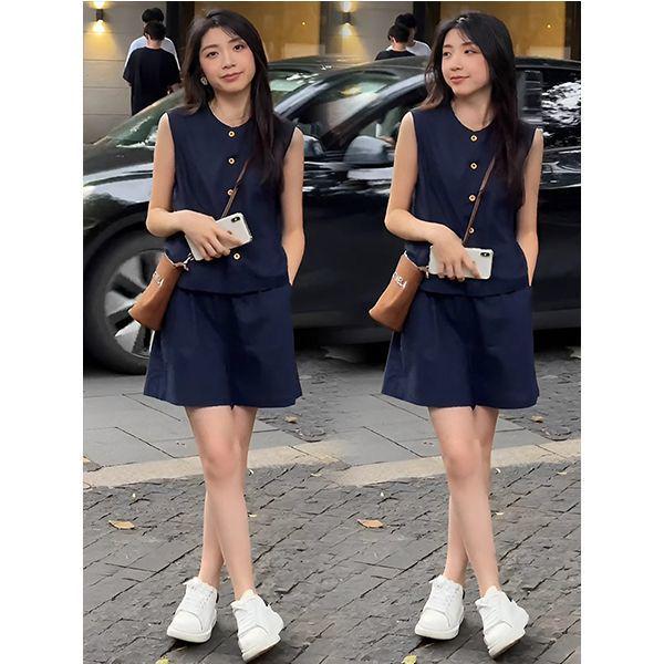Women's 2026 Summer Sleeveless Vest Suit: Chic, Slimming, Fashionable Two-Piece Set
