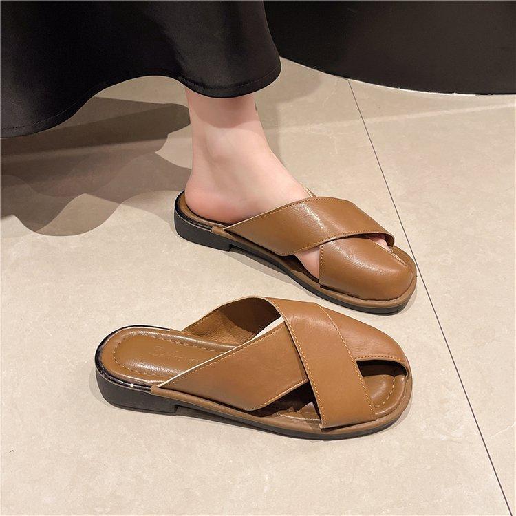 Hollow Flat Bottom Soft Bottom Bag Head Half Slippers Women's Summer 2025 Korean Version Round Head Lazy Slippers Women Wear Sandals Women