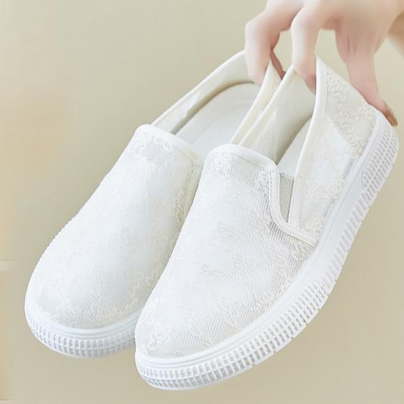 Summer Mesh White Shoes for Students, Breathable and Height Increasing Casual Board Shoes