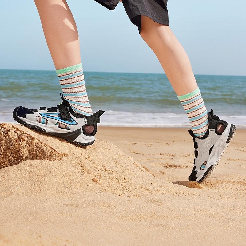 Anta Kids Trendy Fashion Color Block Comfortable Versatile Slip-On Beach Shoes Men Sandals A12526945