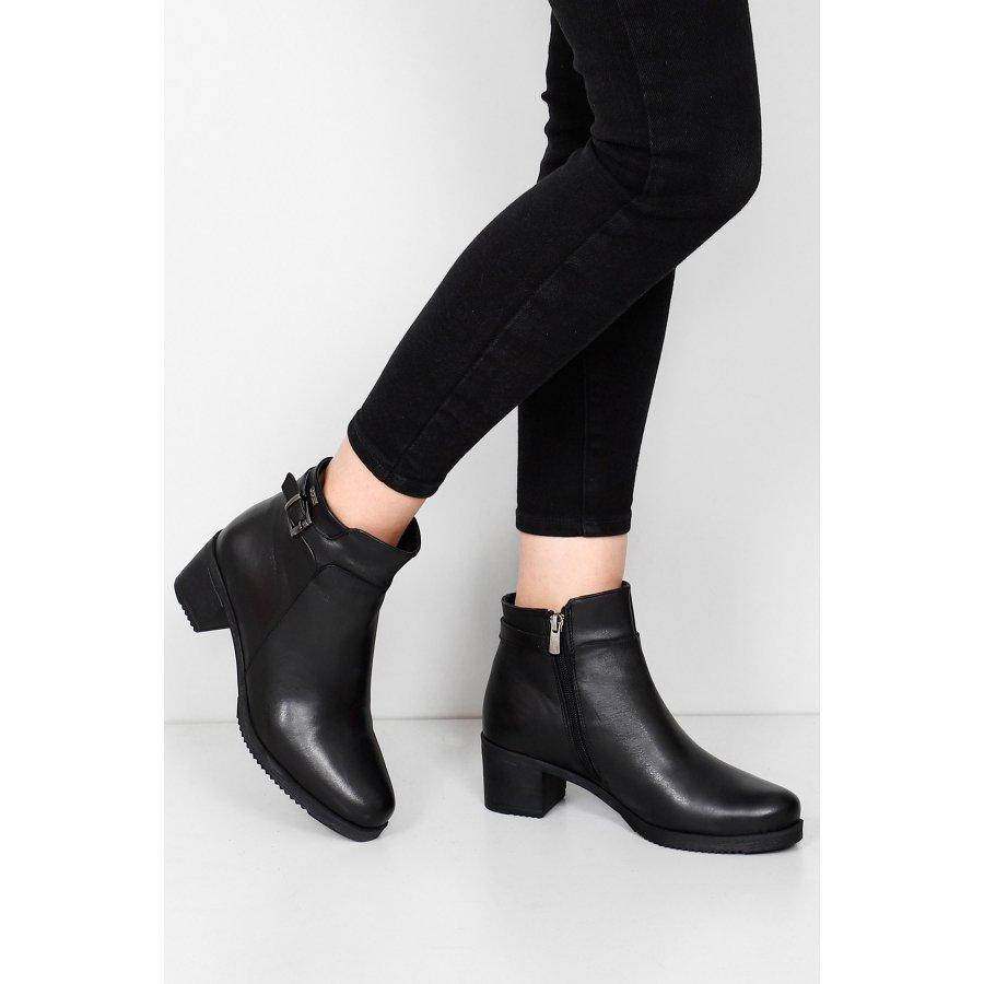 

Женские повседневные ботинки на каблуке из натуральной кожи на резиновой подошве