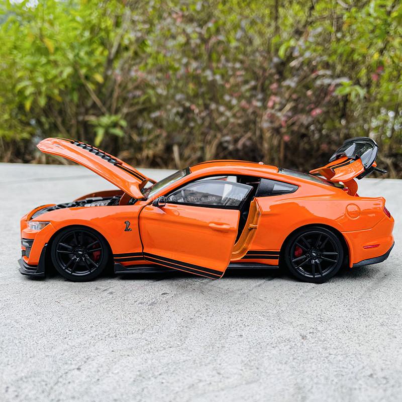 LLP19 Maisto 1:24 The new Ford 2020 Mustang Shelby GT500 alloy car model handicraft decoration collection toy tool gift Die casting