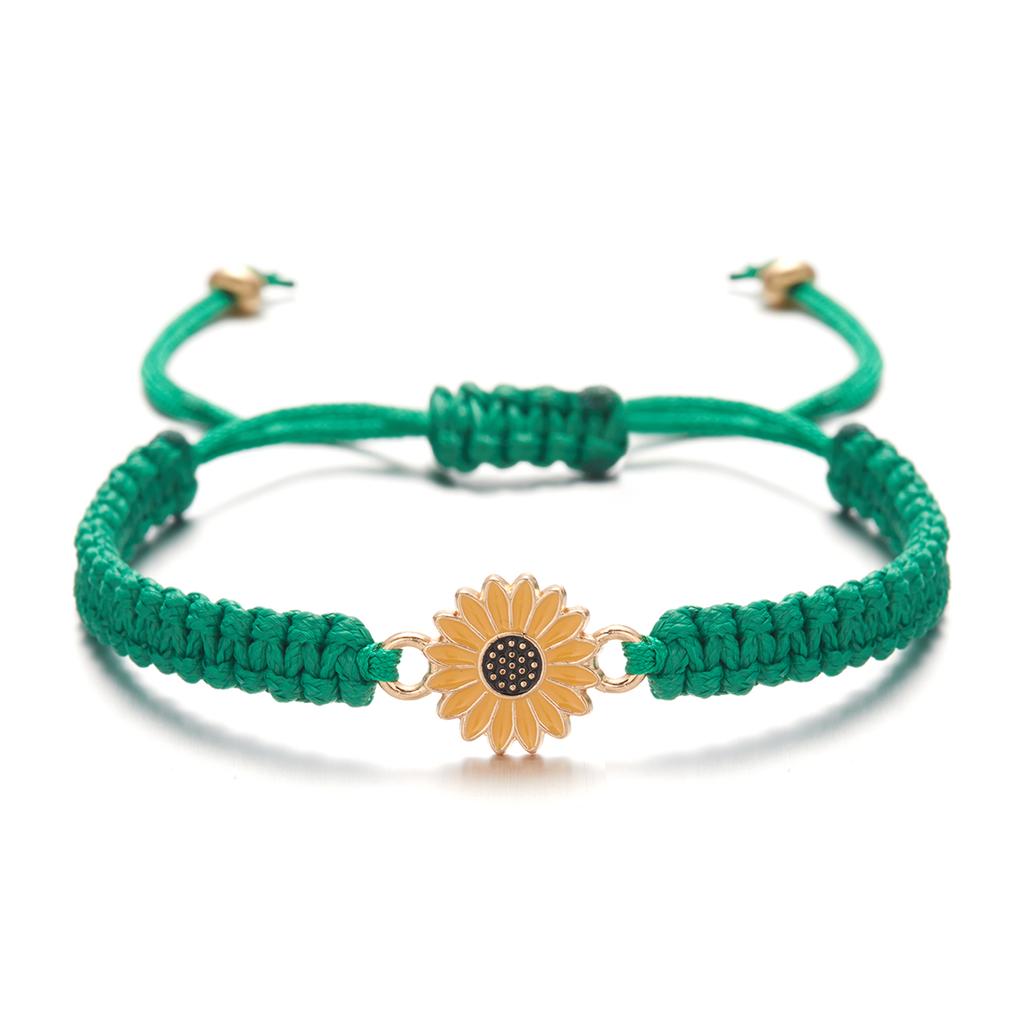 Adjustable Colorful Woven Daisy Bracelet for Men And Women Handmade Sunflower Bracelet for Couples Best Friends Graduation Gift