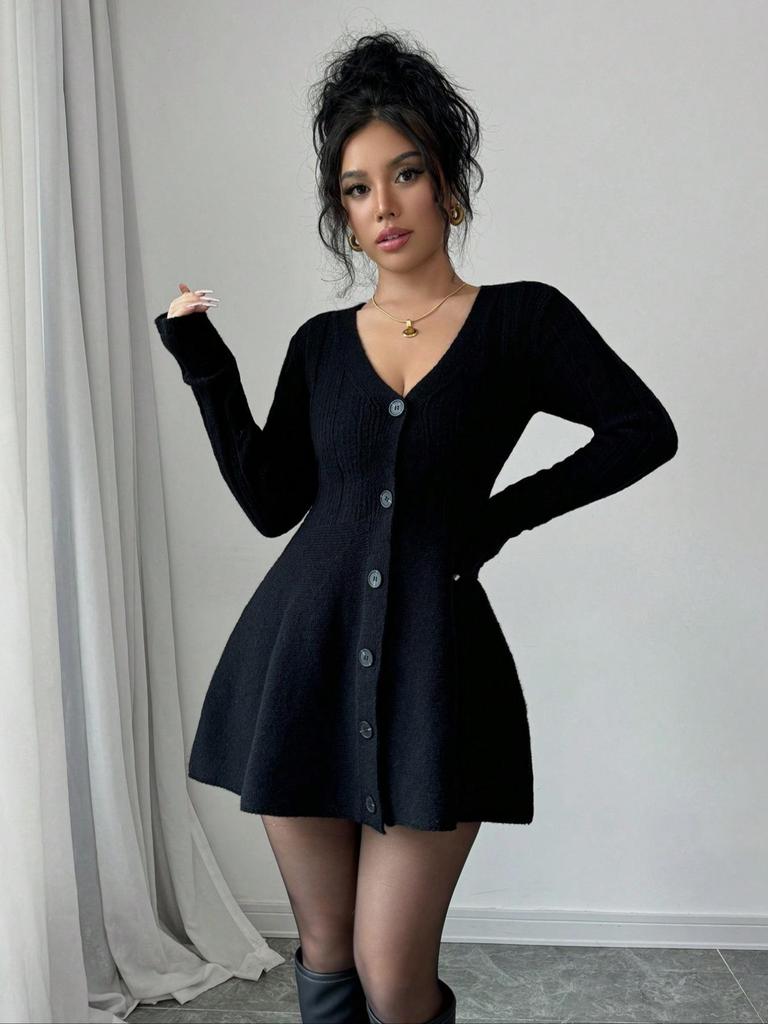 Europäisches & Amerikanisches V-Ausschnitt Strickkleid: Schlankmachende Taille, Langarm, A-Linie, Kurzer Rock, Einfarbige Farbe, Stil 2026 für Damen