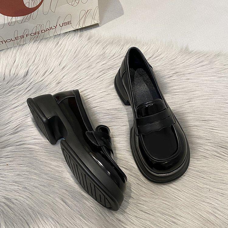 Size 35-42, large size women's shoes 41 fat feet platform British style small leather shoes women's spring one-pedal single shoes tide