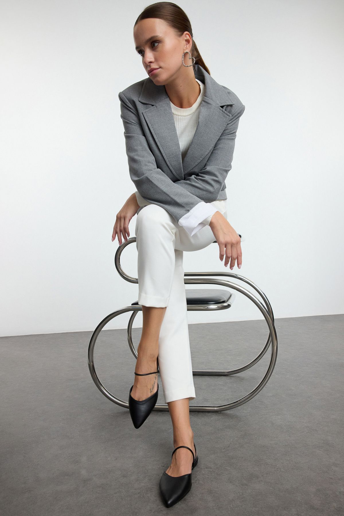 

Женские модные балетки на тонком каблуке, черные балетки с открытой спиной и острым носком, черные балетки N 36