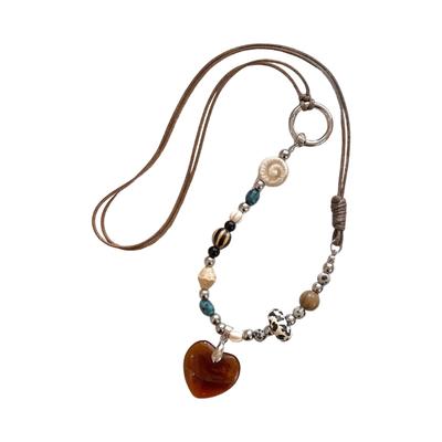 Elegante Herz-Anhänger-Perlenkette mit Harz-Legierungsakzent für Damen Vielseitige Halsketten-Schmuckstücke Geschenk